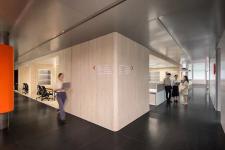 信步科技办公室装修设计