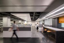 信步科技办公室装修设计