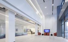 探访公牛集团慈溪市办公楼总部装修设计一览—小城市大杰作