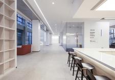 探访公牛集团慈溪市办公楼总部装修设计一览—小城市大杰作